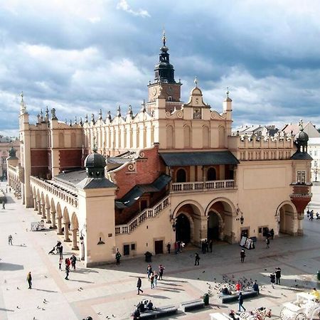 Pod Sloncem - Rynek Glowny Apartment Krakow Bagian luar foto