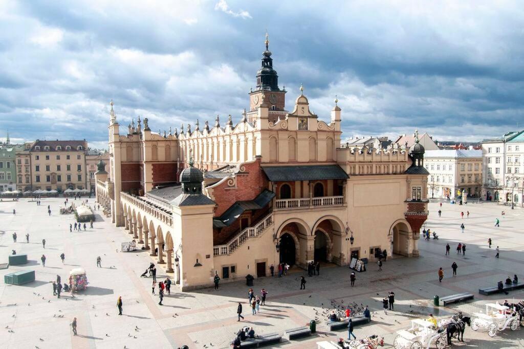 Pod Sloncem - Rynek Glowny Apartment Krakow Bagian luar foto