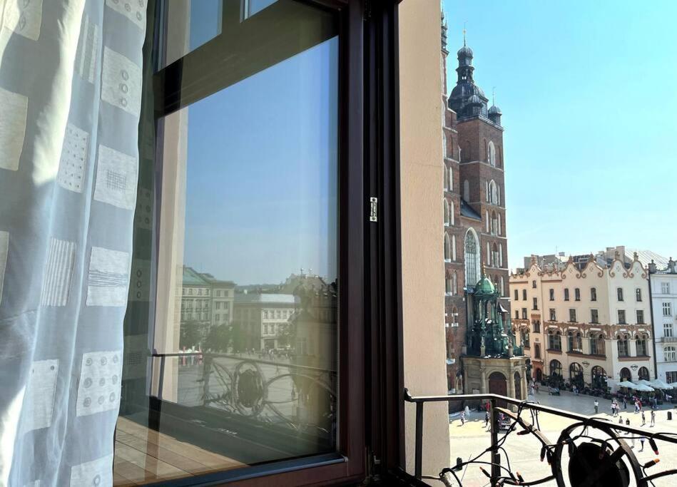 Pod Sloncem - Rynek Glowny Apartment Krakow Bagian luar foto